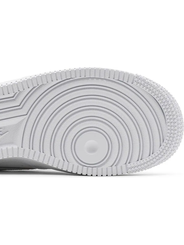 Кроссовки Nike Wmns Air Force 1 '07 Essential 'Chenille Swoosh - White Lilac' — изображение 5 из 8, белый