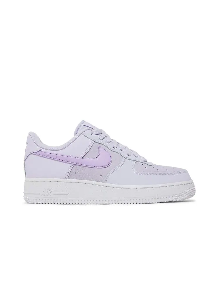 Кроссовки Nike Wmns Air Force 1 '07 Essential 'Pure Violet' — изображение 2 из 9, фиолетовый//белый