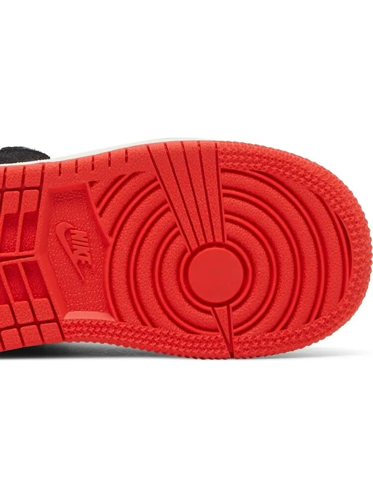 Кроссовки Air Jordan 1 Mid SE TD SiEMPRE Familia — изображение 5 из 8, черный