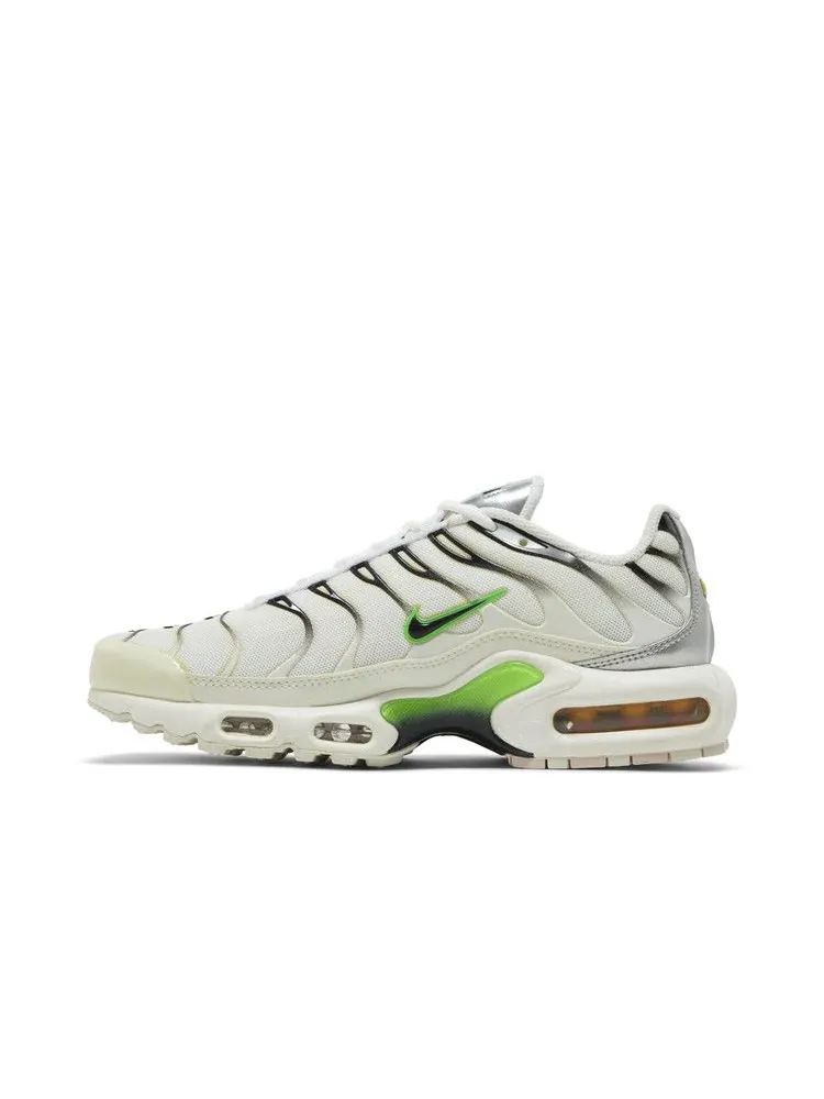 Кроссовки Nike Wmns Air Max Plus 'White Green Strike' — изображение 4 из 9