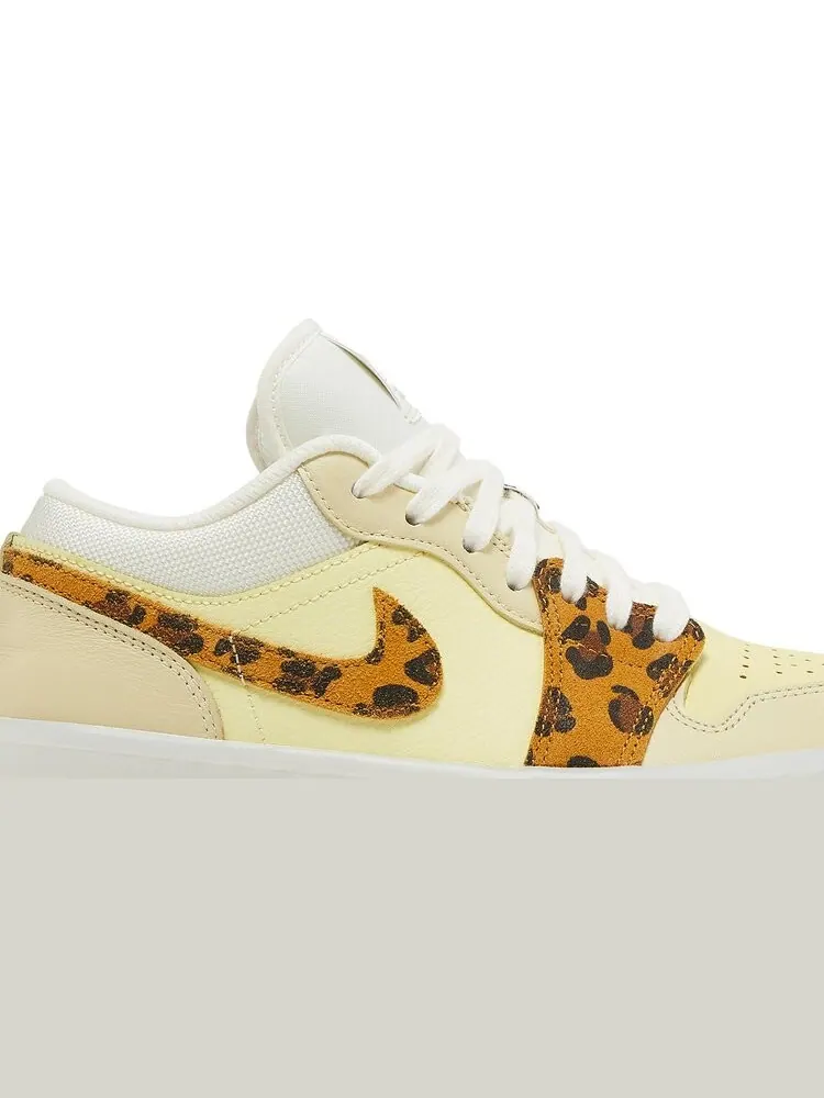 Кроссовки Wmns Air Jordan 1 Low SNKRS Day — изображение 2 из 8, желтый
