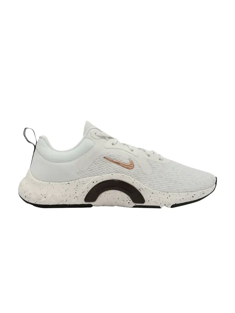 Кроссовки Nike Wmns Renew In-Season TR 11 Premium Wide 'Sail' — изображение 1 из 1, металлик/черный