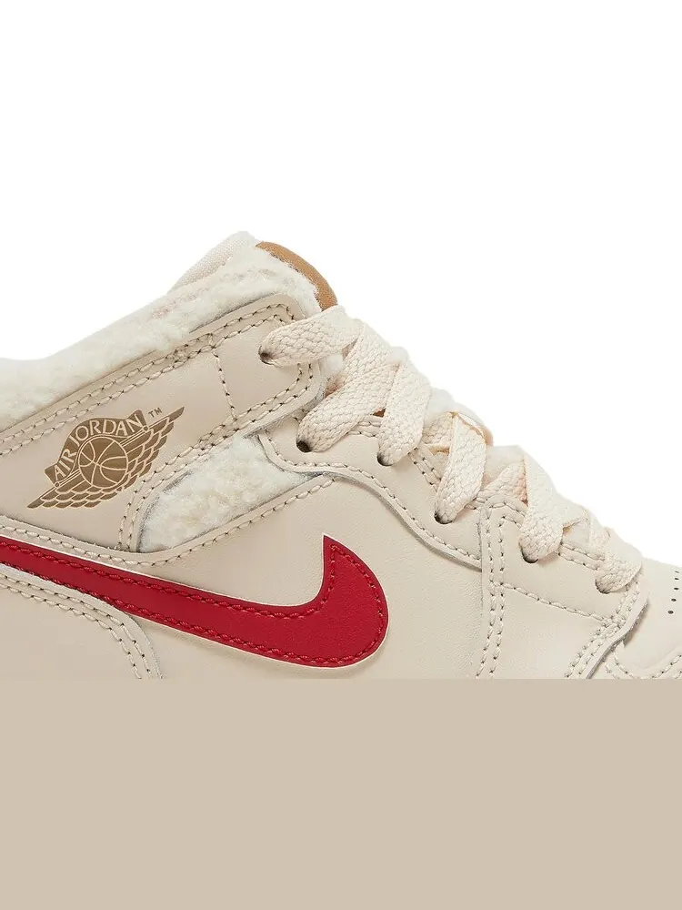 Кроссовки Air Jordan 1 Mid Utility PS Fleece — изображение 2 из 8, бежевый