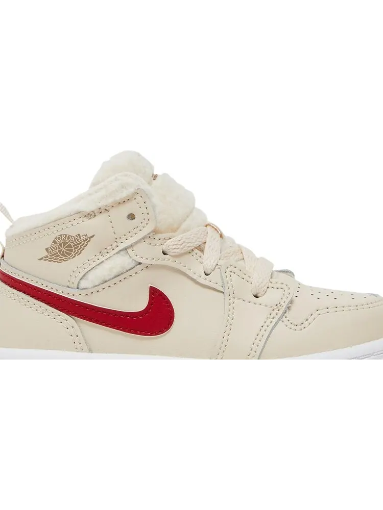 Кроссовки Air Jordan 1 Mid Utility TD Fleece — изображение 2 из 8, загар