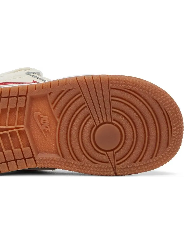 Кроссовки Air Jordan 1 Mid Utility TD Fleece — изображение 5 из 8, загар