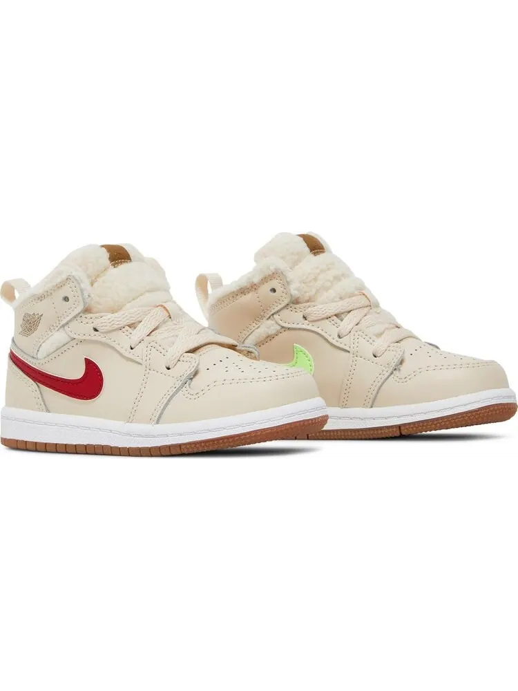 Кроссовки Air Jordan 1 Mid Utility TD Fleece — изображение 8 из 8, загар