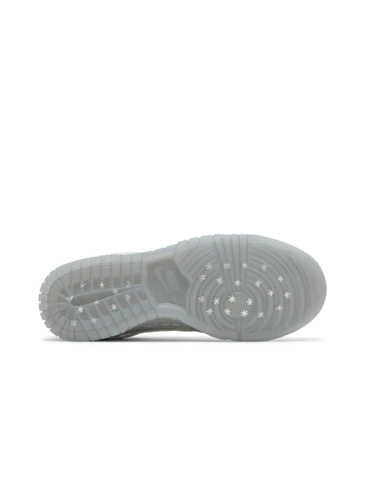 Кроссовки Nike Wmns Dunk Low — изображение 4 из 4, серебряный