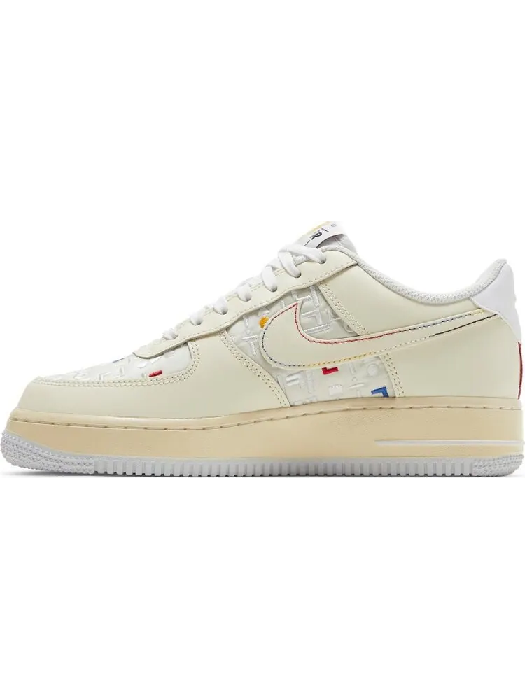 Кроссовки Nike Wmns Air Force 1 Low '07 LV8 'Hangul Day' — изображение 3 из 8, белый