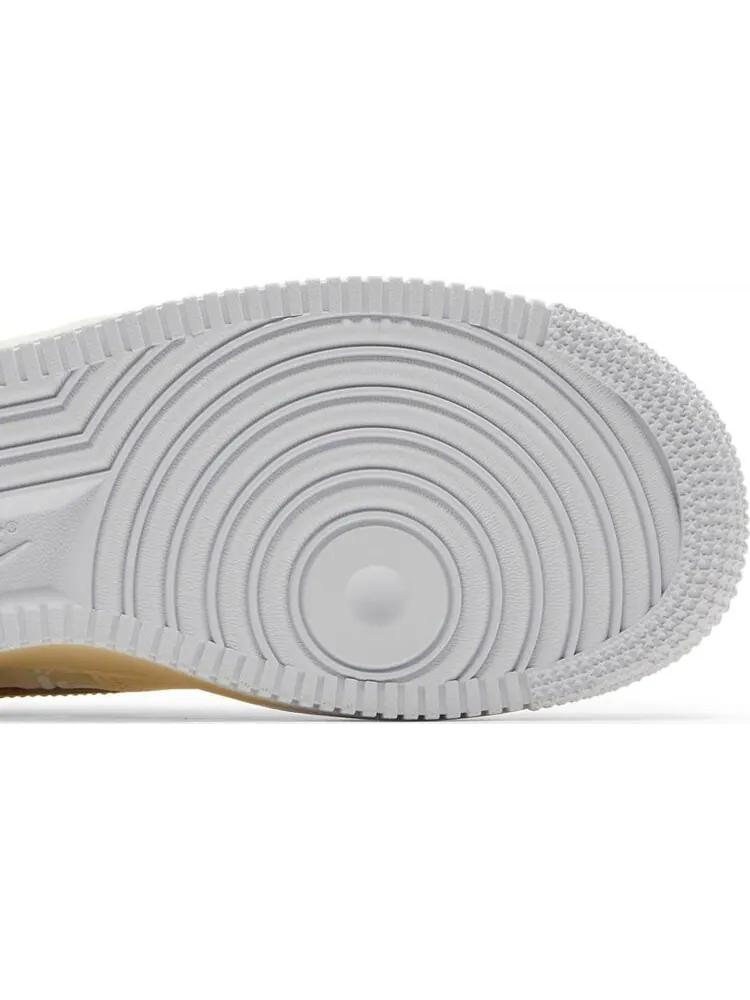 Кроссовки Nike Wmns Air Force 1 Low '07 LV8 'Hangul Day' — изображение 5 из 8, белый