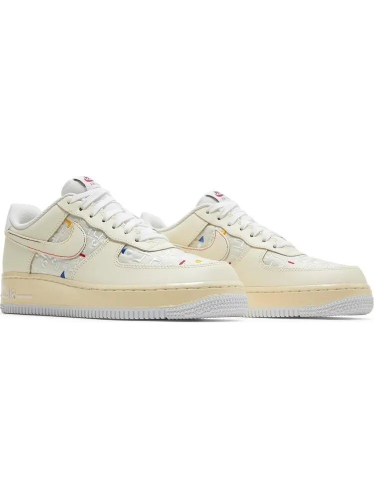 Кроссовки Nike Wmns Air Force 1 Low '07 LV8 'Hangul Day' — изображение 8 из 8, белый