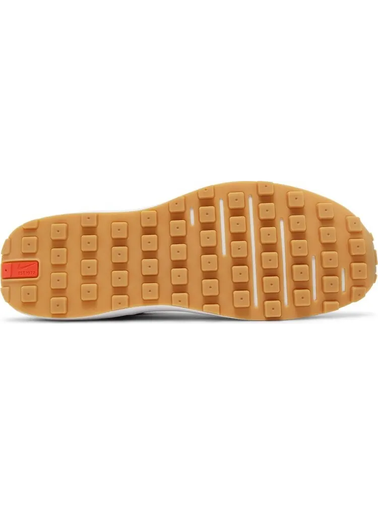 Кроссовки Nike Waffle One SE 'Go The Extra Smile' — изображение 4 из 8, желтый