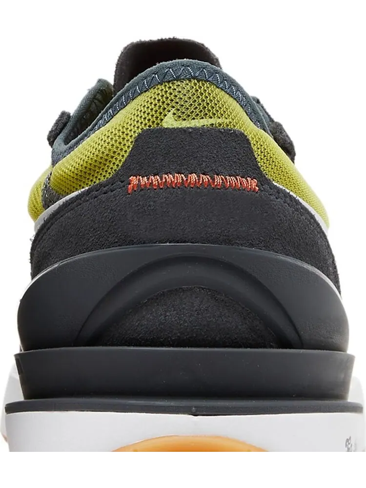 Кроссовки Nike Waffle One GS 'Go The Extra Smile' — изображение 7 из 8, желтый