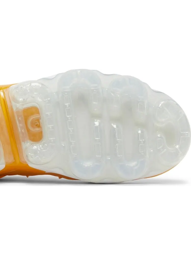 Кроссовки Nike Wmns Air VaporMax Plus 'Go The Extra Smile' — изображение 5 из 8, оранжевый