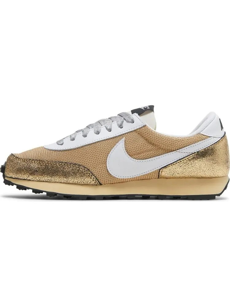 Кроссовки Nike Wmns Daybreak 'Golden Gals' — изображение 3 из 8, золото