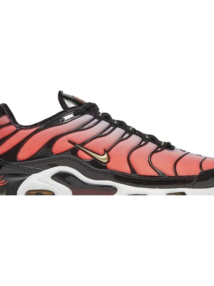 Кроссовки Nike Wmns Air Max Plus 'Sisterhood' — изображение 2 из 8, оранжевый