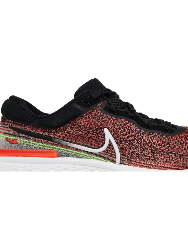 Кроссовки Nike ZoomX Invincible Run Flyknit 'Black Bright Crimson' — изображение 2 из 8, черный