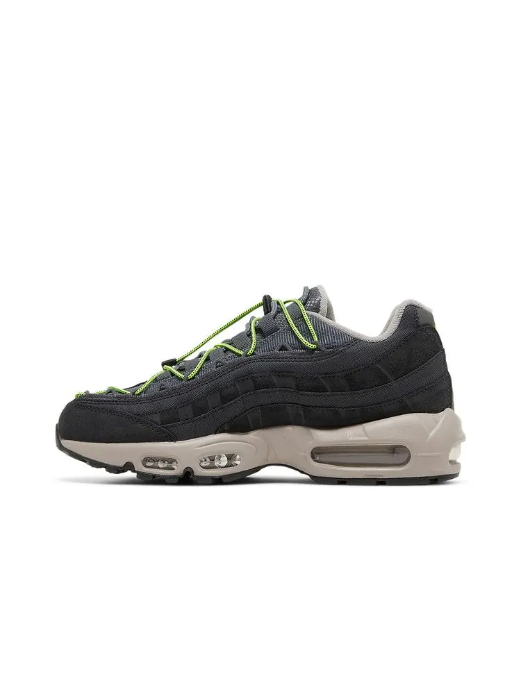 Кроссовки Nike Air Max 95 'Speed Lacing - Off Noir Volt' — изображение 4 из 9, черный//серый/серый