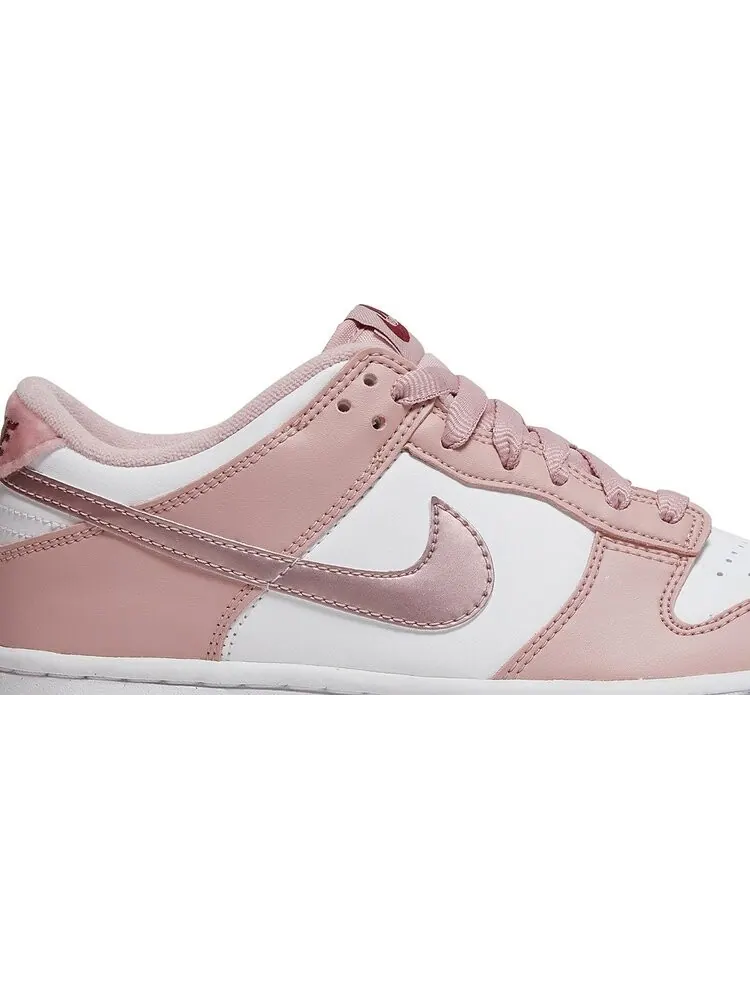Кроссовки Nike Dunk Low GS 'Pink Velvet' — изображение 2 из 8, розовый