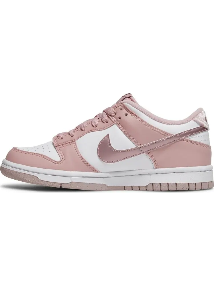 Кроссовки Nike Dunk Low GS 'Pink Velvet' — изображение 3 из 8, розовый