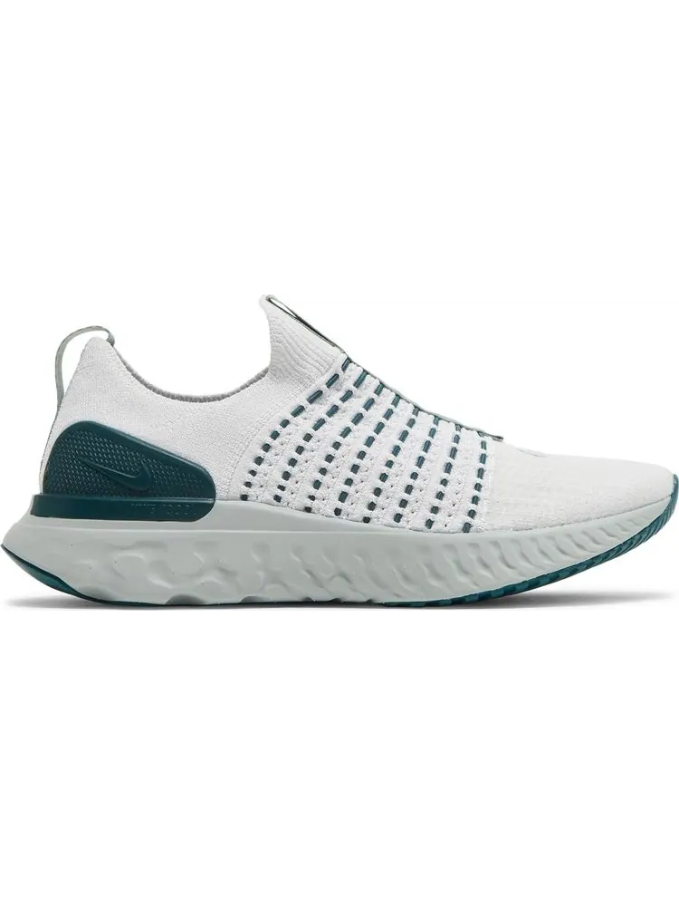 Кроссовки Nike Wmns React Phantom Run Flyknit 2 'Platinum Tint Dark Teal Green' — изображение 1 из 8, белый