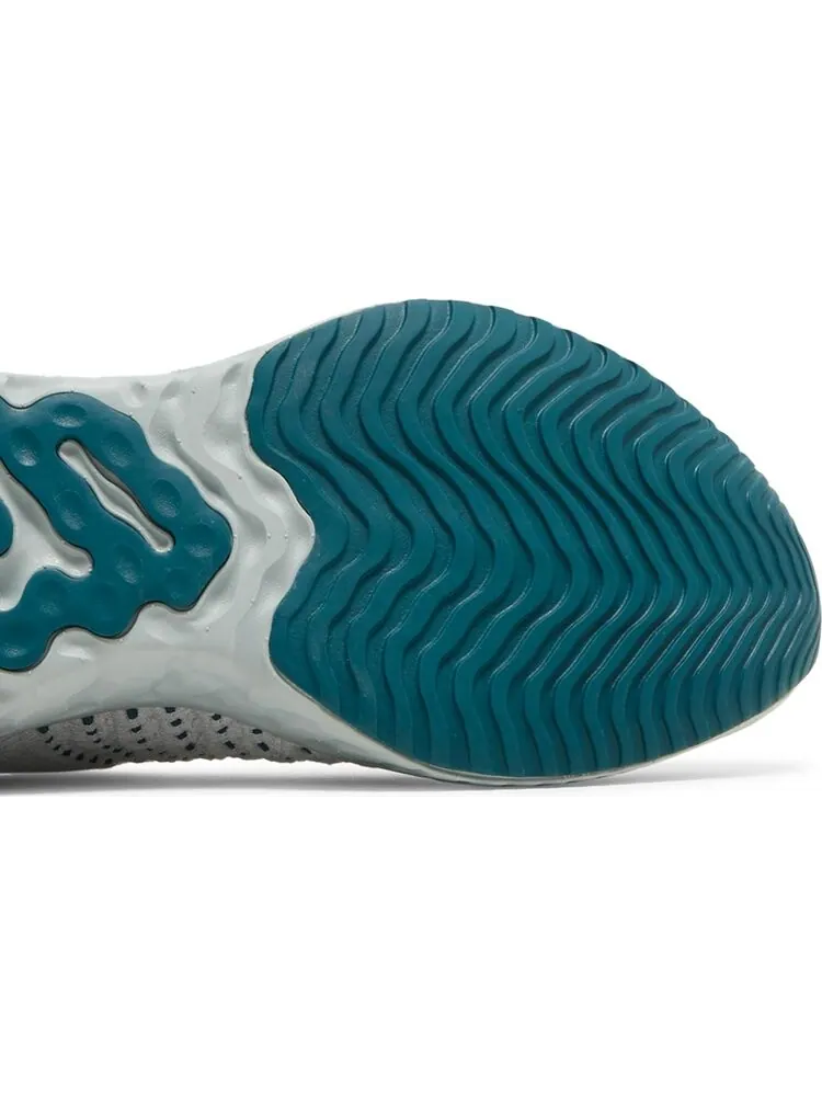 Кроссовки Nike Wmns React Phantom Run Flyknit 2 'Platinum Tint Dark Teal Green' — изображение 5 из 8, белый