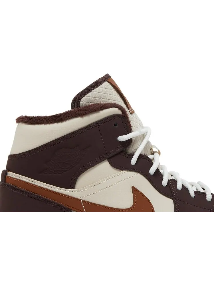 Кроссовки Wmns Air Jordan 1 Mid SE Cream Dark Chocolate — изображение 2 из 8, бежевый