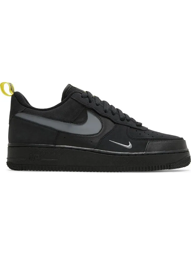 Кроссовки Nike Air Force 1 Low 'Cut Out Swoosh - Black' — изображение 1 из 8, черный