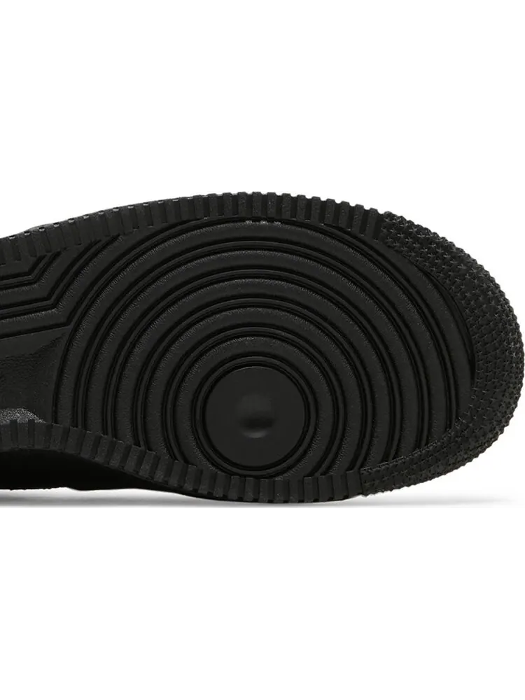 Кроссовки Nike Air Force 1 Low 'Cut Out Swoosh - Black' — изображение 5 из 8, черный