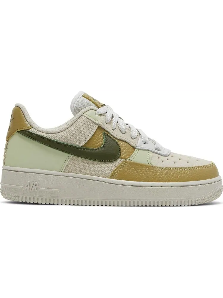 Кроссовки Nike Wmns Air Force 1 'Rough Green' — изображение 1 из 8, белый
