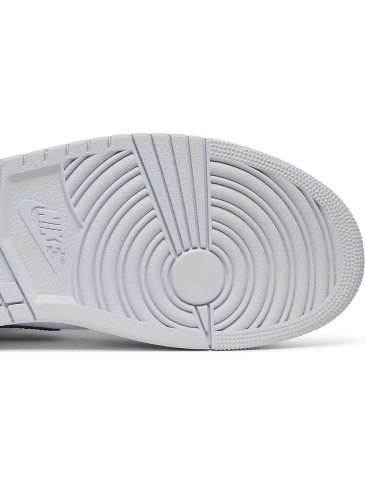 Кроссовки Air Jordan 1 Mid White Khaki Blue Void — изображение 5 из 8, белый