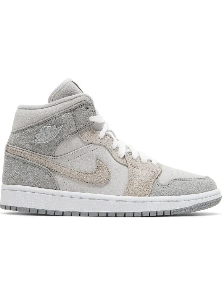 Кроссовки Wmns Air Jordan 1 Mid SE Particle Grey — изображение 1 из 8, серый
