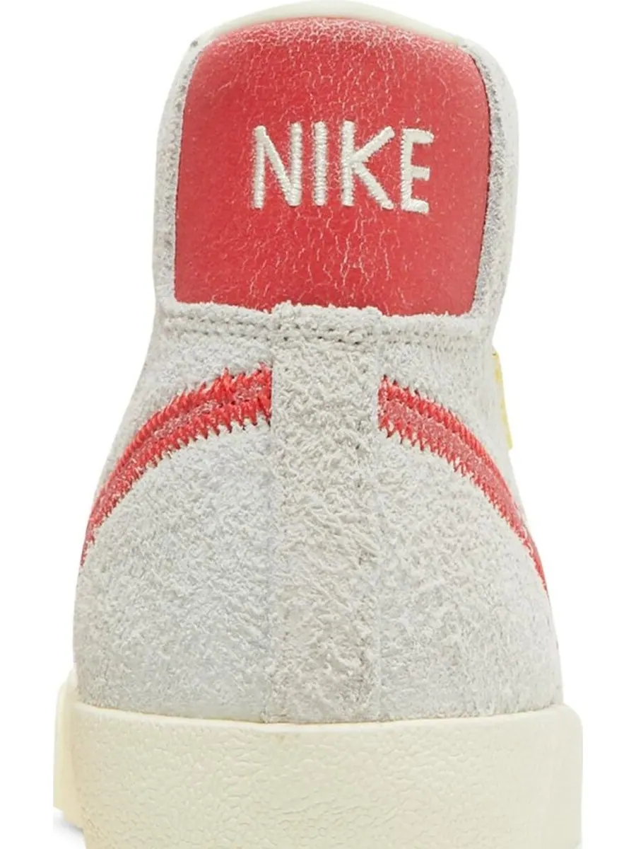 Кроссовки Nike Blazer Mid '77 Premium GS 'Test of Time' — изображение 7 из 8, бежевый