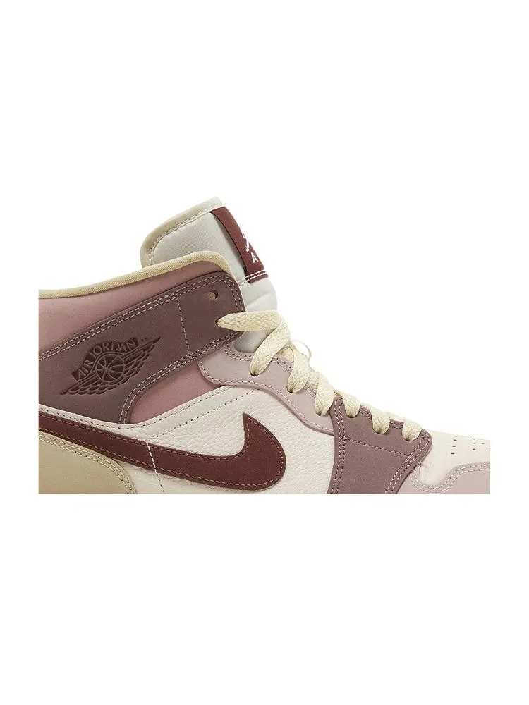 Кроссовки Air Jordan Wmns Air Jordan 1 Mid SE 'Dark Pony Smoky Mauve' — изображение 3 из 9