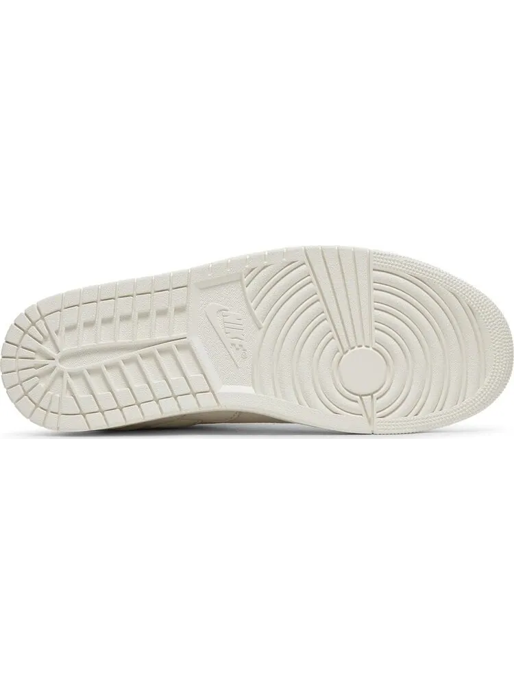 Кроссовки Air Jordan 1 Centre Court Light Bone — изображение 4 из 8, серый