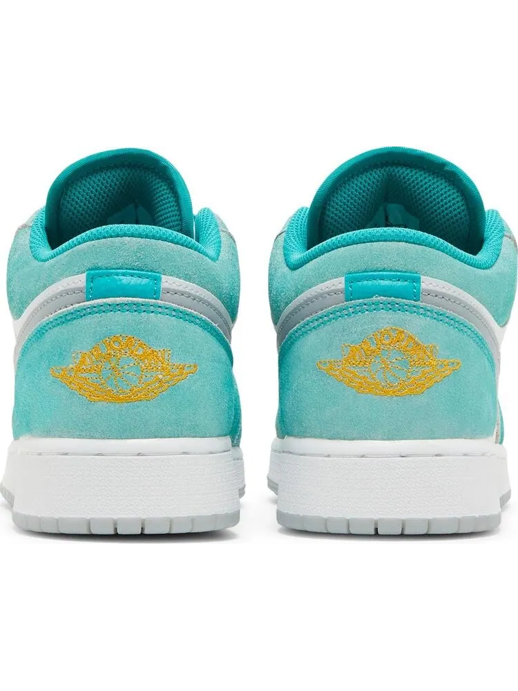 Кроссовки Air Jordan 1 Low SE GS New Emerald — изображение 6 из 8, белый