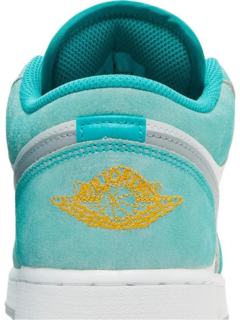 Кроссовки Air Jordan 1 Low SE GS New Emerald — изображение 7 из 8, белый