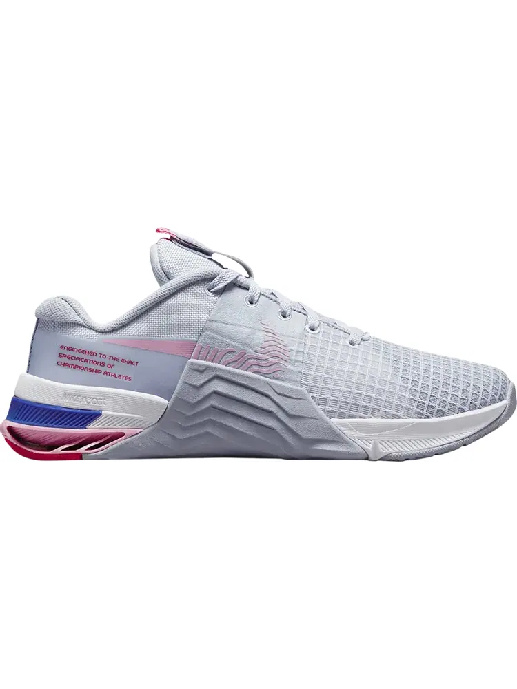 Кроссовки Wmns Metcon 8 'Grey Medium Soft Pink' — изображение 1 из 1, серый