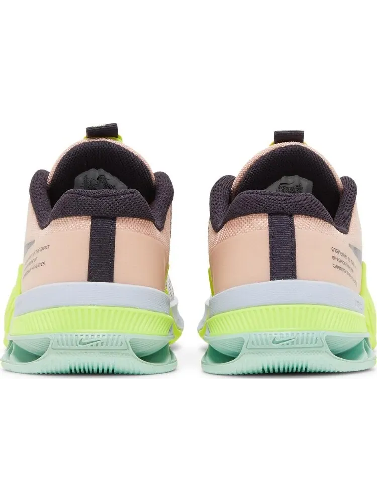 Кроссовки Nike Wmns Metcon 8 'Arctic Orange Volt' — изображение 6 из 8, оранжевый