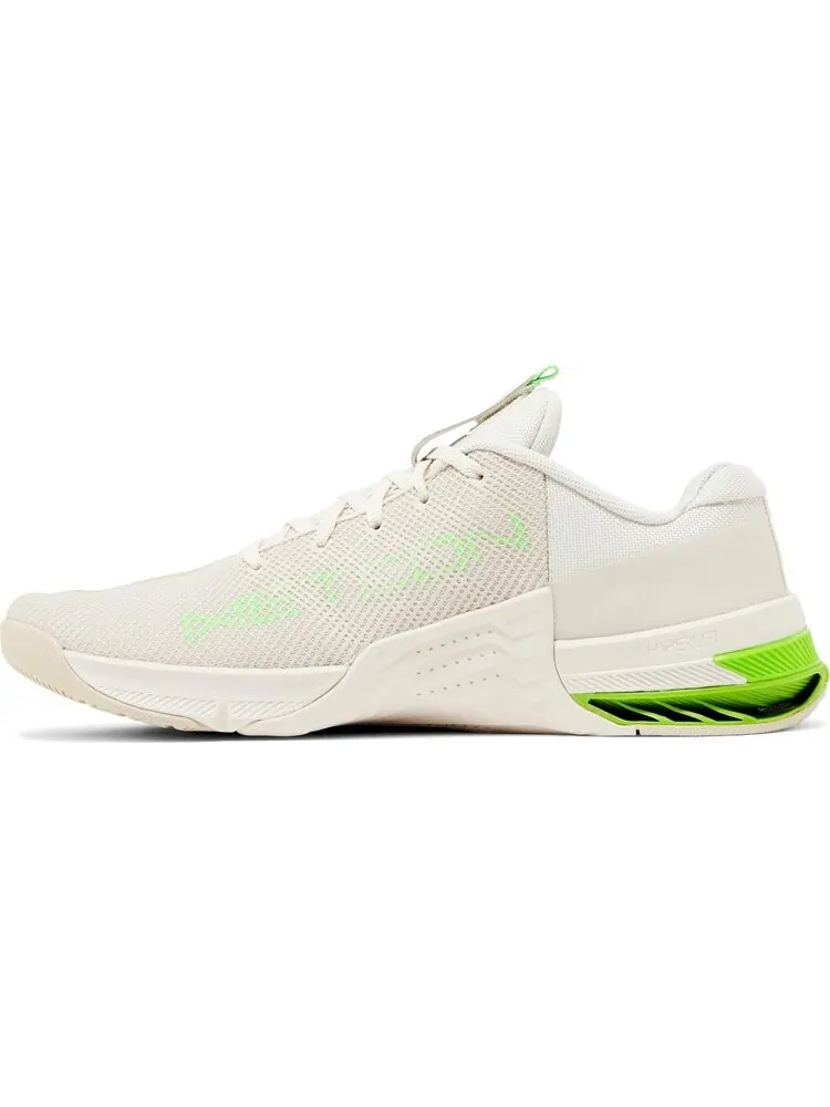 Кроссовки Metcon 8 'Phantom Green Strike' — изображение 3 из 4, бежевый