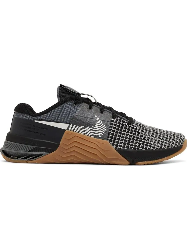 Кроссовки Metcon 8 'Iron Grey Gum' — изображение 1 из 4, серый