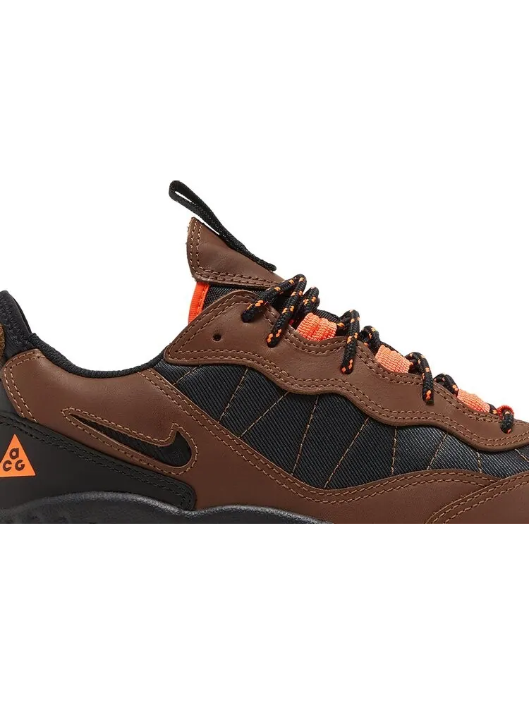 Кроссовки Nike ACG Air Mada 'Bison' — изображение 2 из 8, коричневый