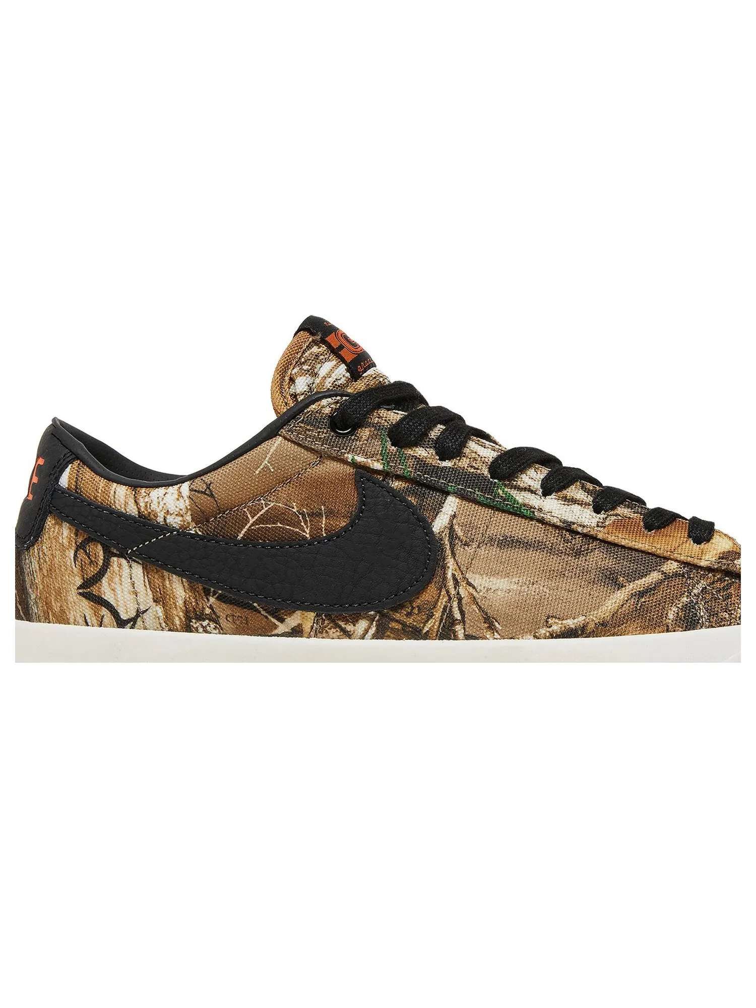 Кроссовки Nike Blazer Low Pro GT Premium SB 'Brown Realtree' — изображение 2 из 8, черный