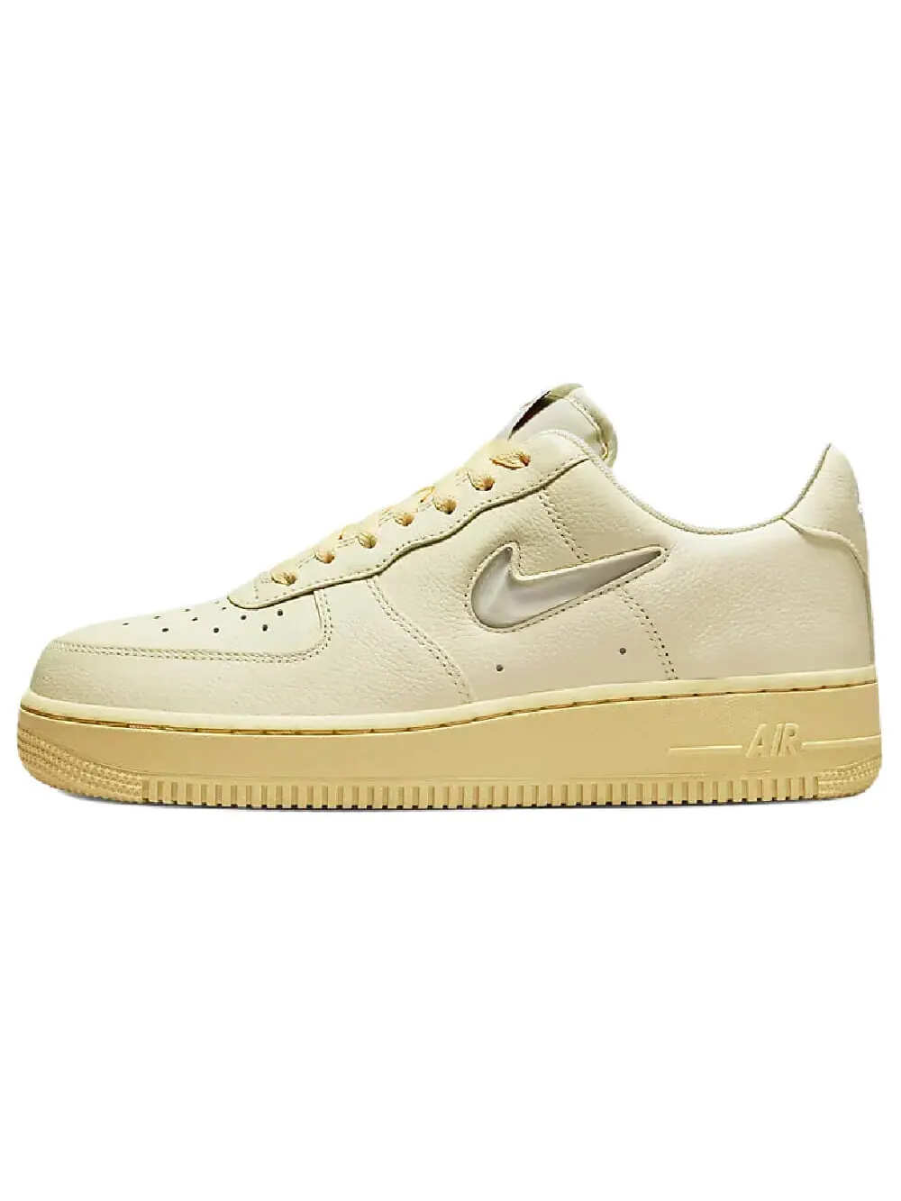 Кроссовки Nike Air Force 1 07 LX — изображение 1 из 9, бежевый