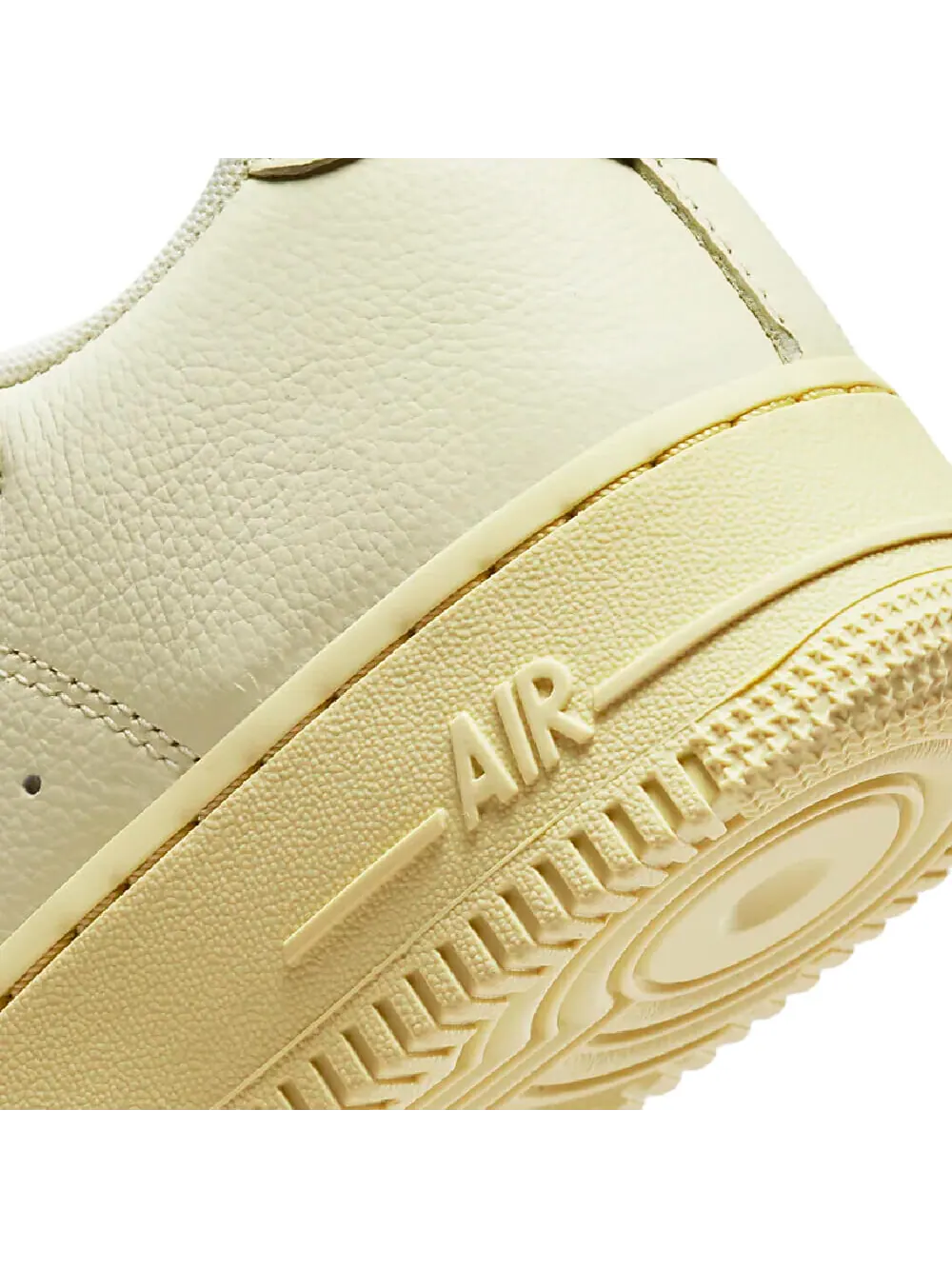 Кроссовки Nike Air Force 1 07 LX — изображение 7 из 9, бежевый