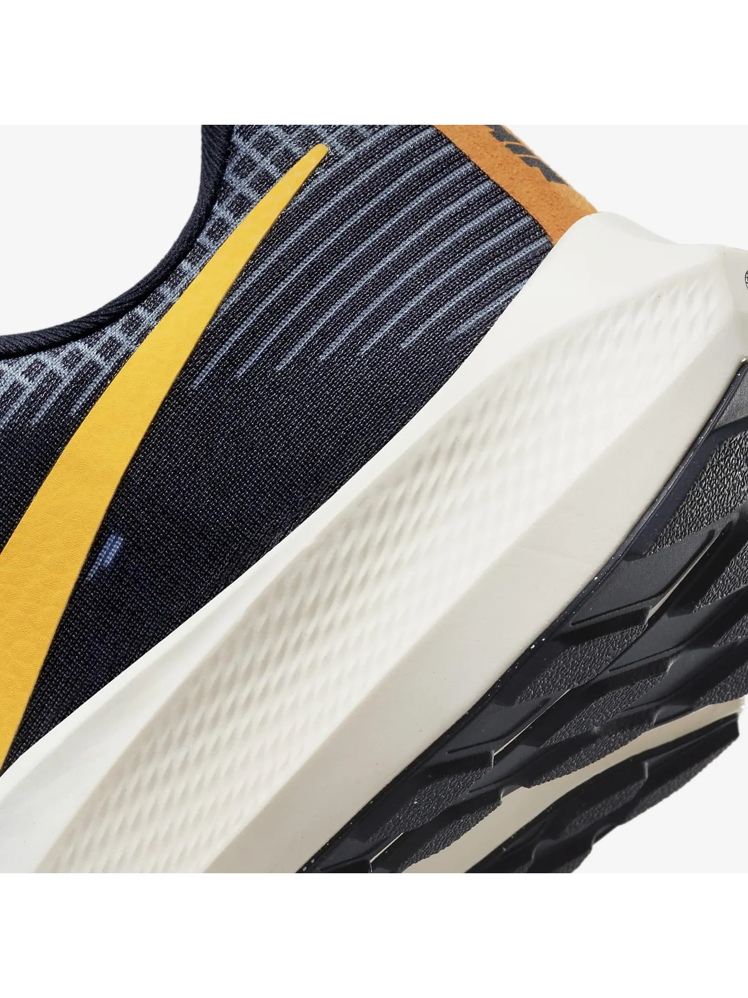 Кроссовки Nike Air Zoom Pegasus 39 Premium — изображение 7 из 7