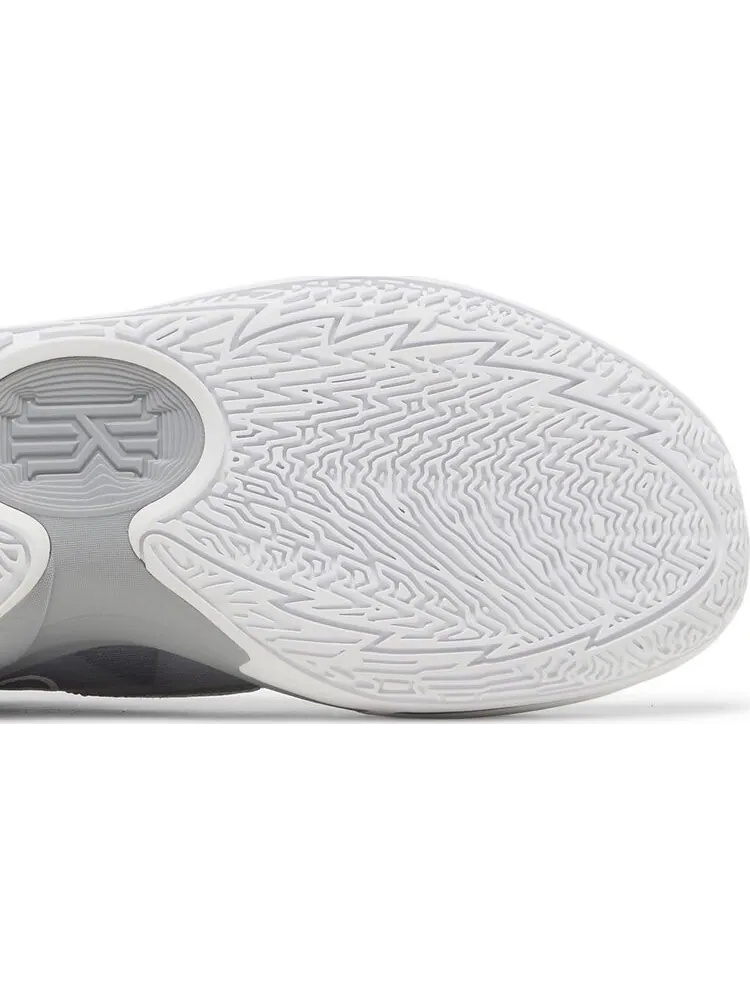 Кроссовки Nike Kyrie Low 5 'Wolf Grey' — изображение 5 из 8, серый