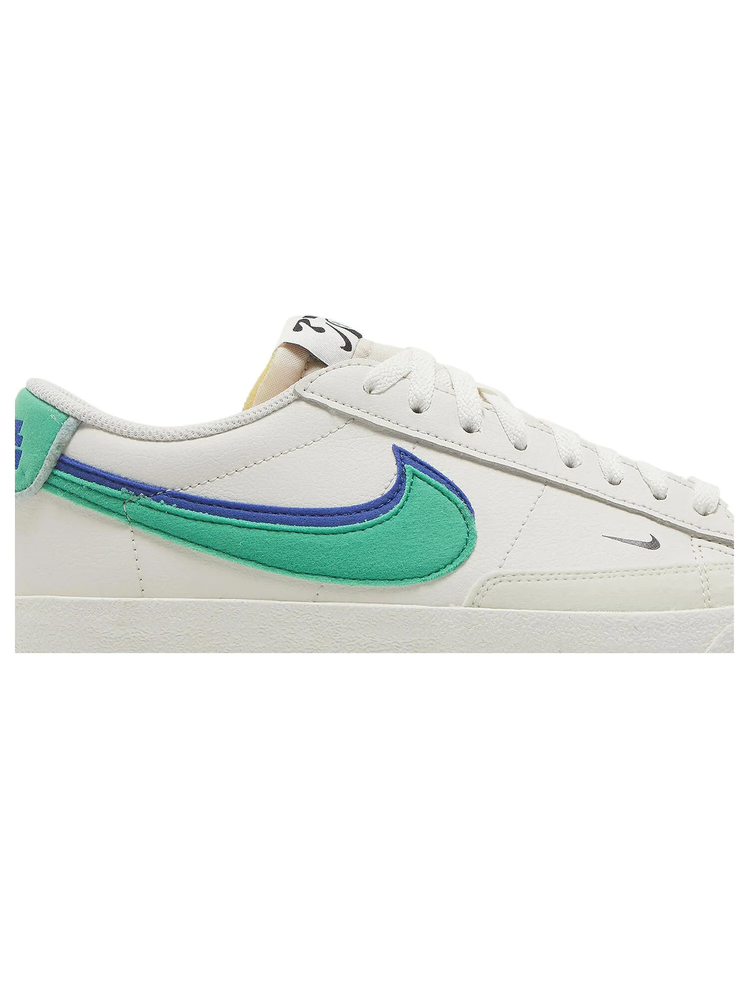 Кроссовки Nike Blazer Low '77 SE 'Double Swoosh - Phantom Green Royal' — изображение 2 из 8, белый