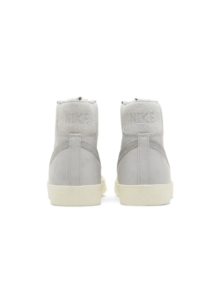 Кроссовки Nike Blazer Mid '77 Premium 'Certified Fresh - Grey Fog' — изображение 7 из 9