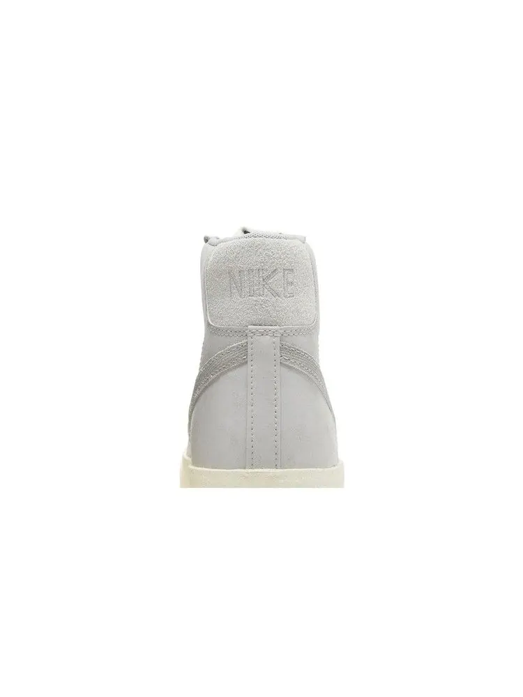 Кроссовки Nike Blazer Mid '77 Premium 'Certified Fresh - Grey Fog' — изображение 8 из 9