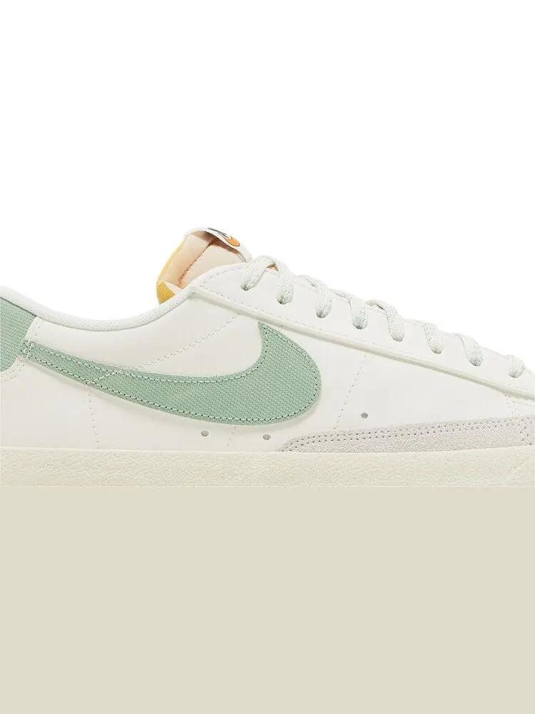 Кроссовки Nike Blazer Low '77 Premium 'Certified Fresh' — изображение 2 из 8, белый